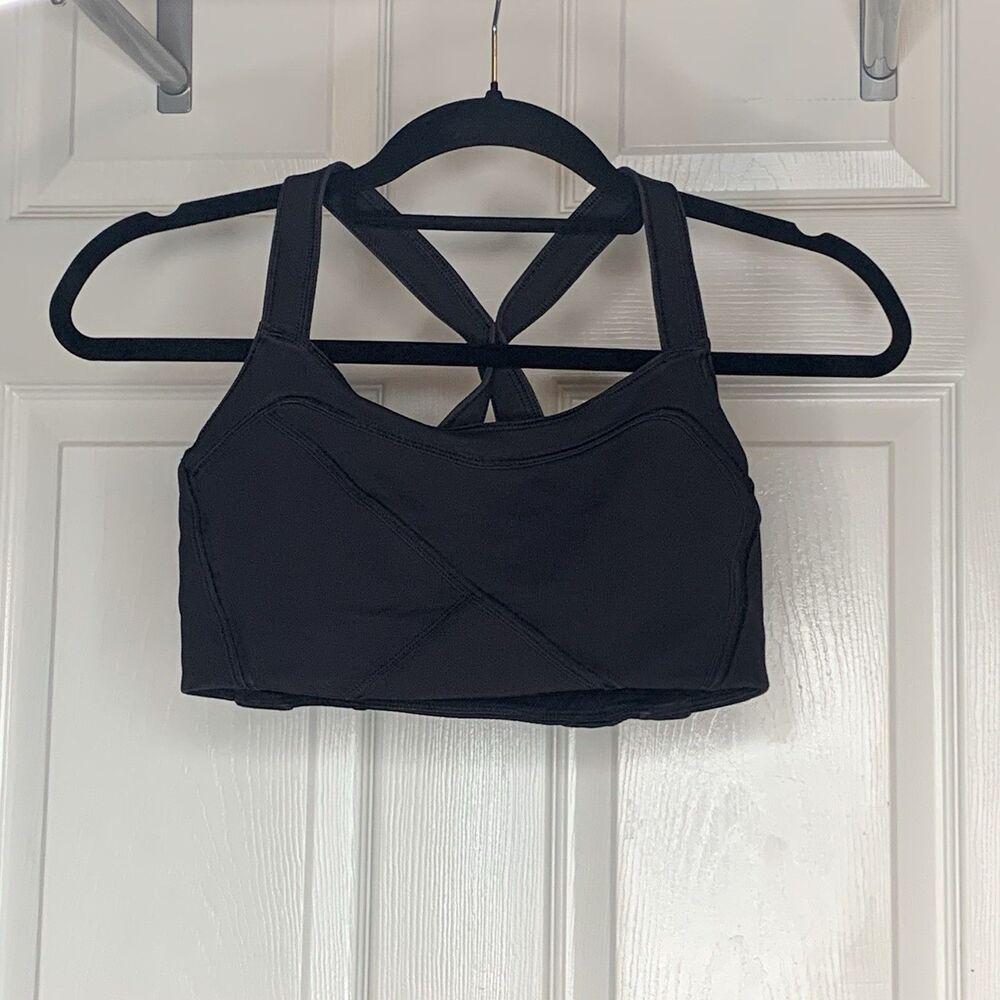 Lululemon Women’s Sports Bra Sz 6, Fits Tight Gray Black Pad Insert Holes